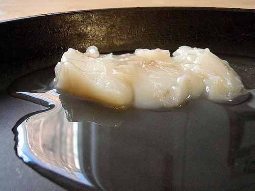 Chất béo (Fat) thường được đem ra biện hộ cho những người ăn uống không kiểm soát.