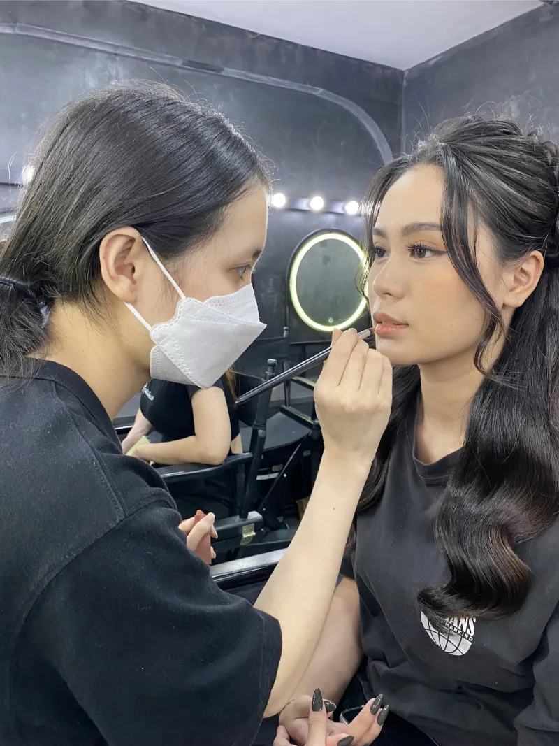 Không học đại học thì làm gì