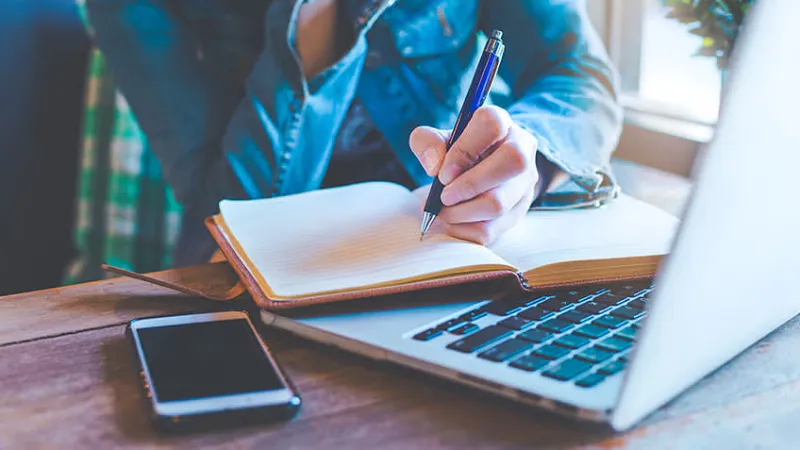 Không học đại học thì làm gì