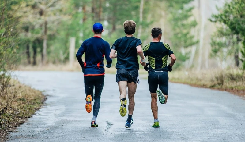 chạy 10km mất bao lâu