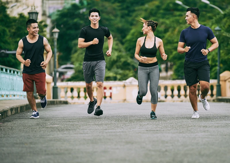 cách giữ sức khi chạy bền