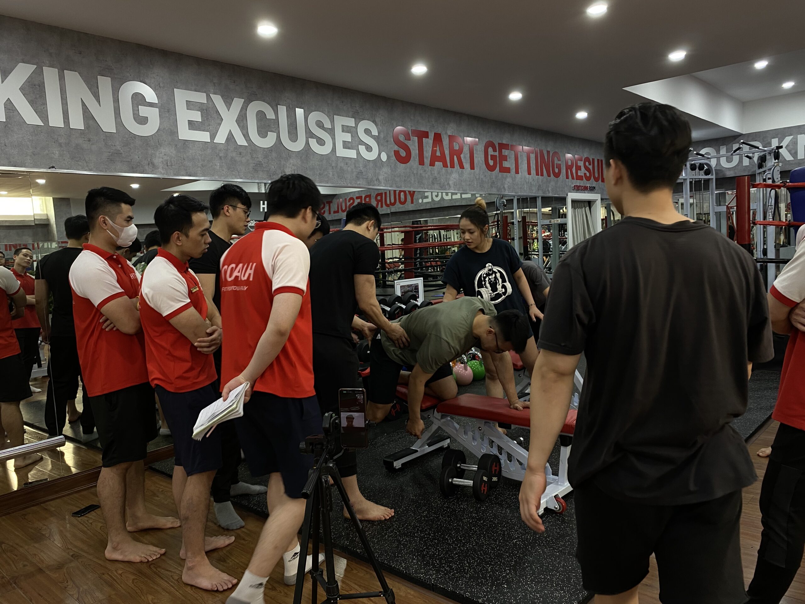 PT gym, nghề PT Gym, huấn luyện viên thể hình, hlv gym, hlv thể hình, hfi, ht fitness, học viện hfi