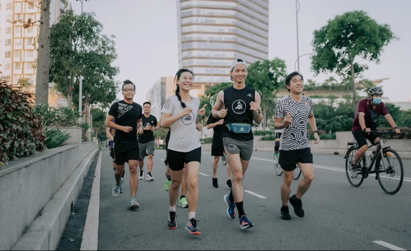 chạy bộ hay đạp xe giảm cân nhanh hơn