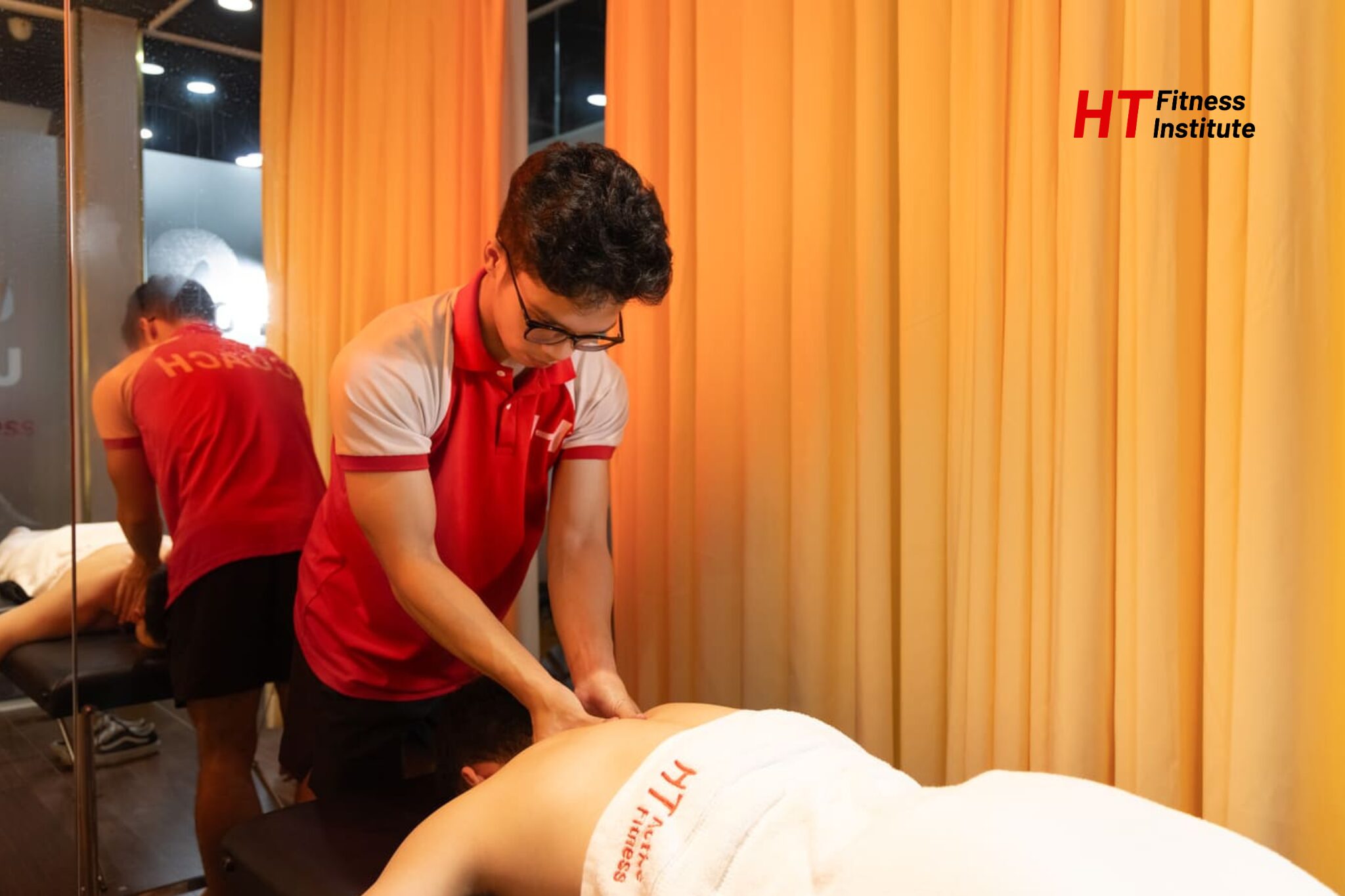 Để xử lý căng cơ, người tập có thể giãn cơ chủ động hoặc bị động