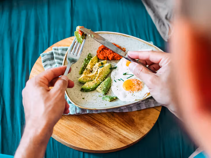 Vitamin D3 nên được bổ sung sau các bữa ăn chứa chất béo nhẹ