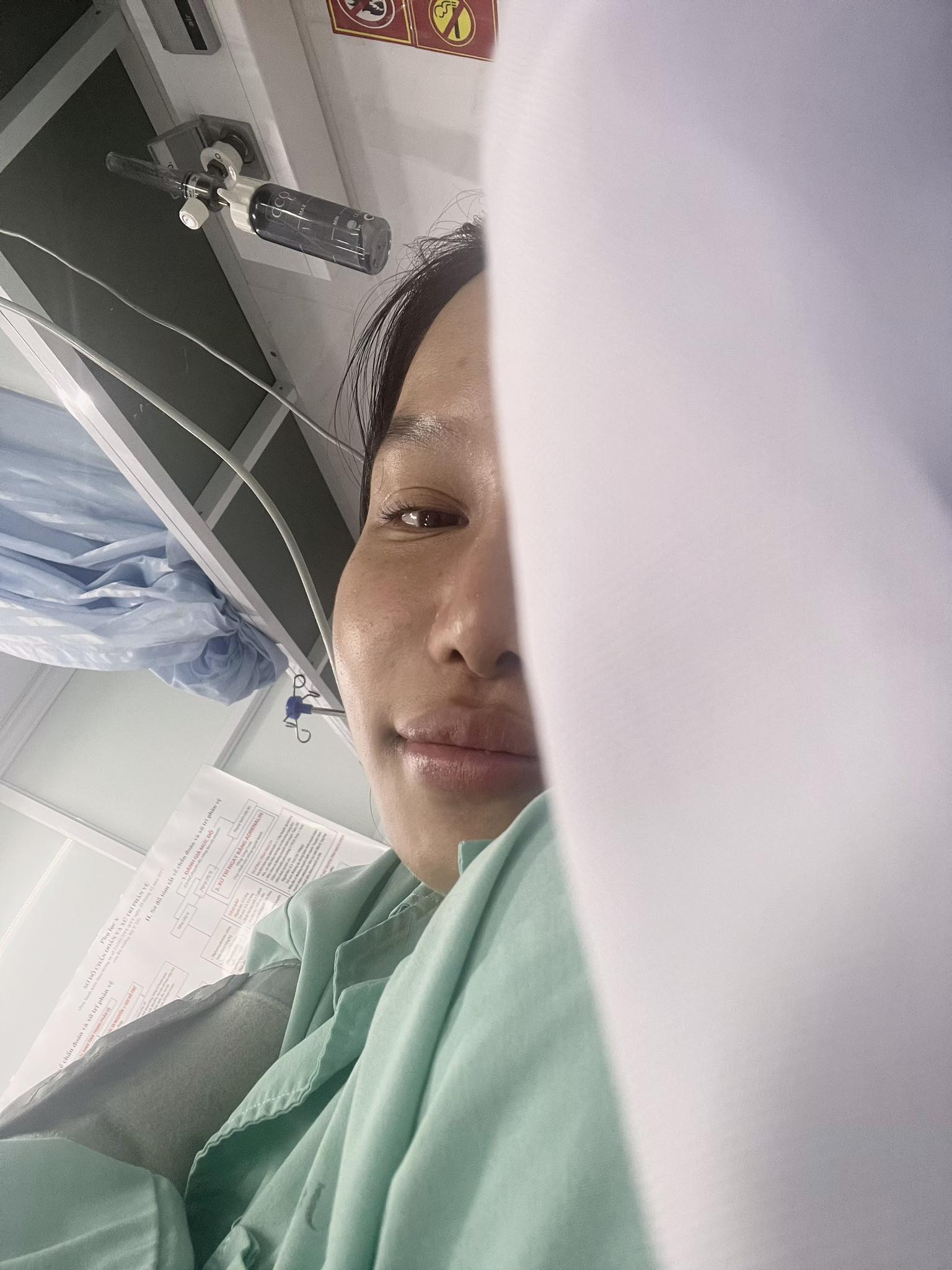 IFBB Bikini Pro Xuân Quỳnh bất ngờ chia sẻ hình ảnh tại bệnh viện