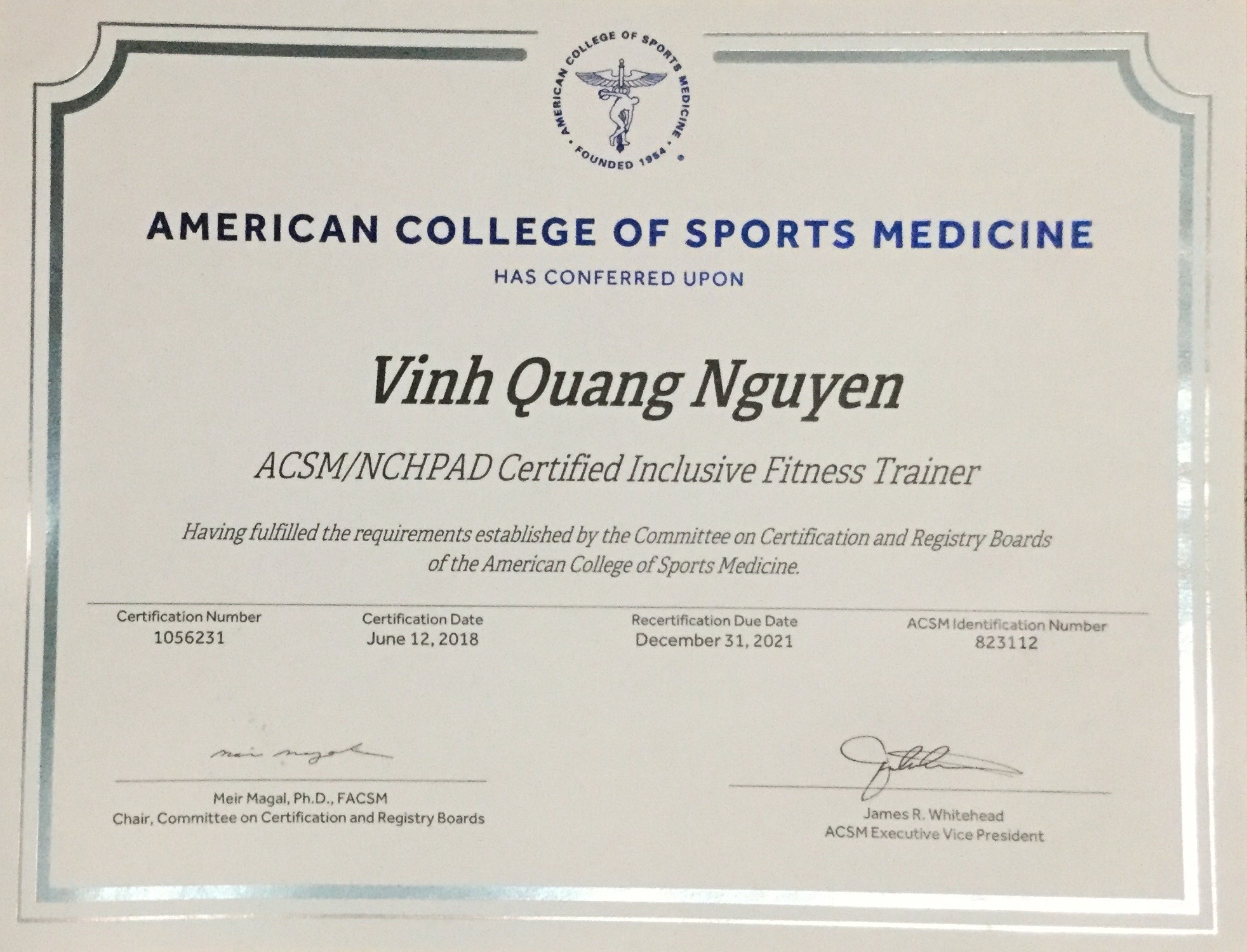 Chứng chỉ huấn luyện viên thể hình ACSM (American College of Sports Medicine) của Giám đốc Chuyên môn HT Fitness và HFI - Vinh Nguyễn
