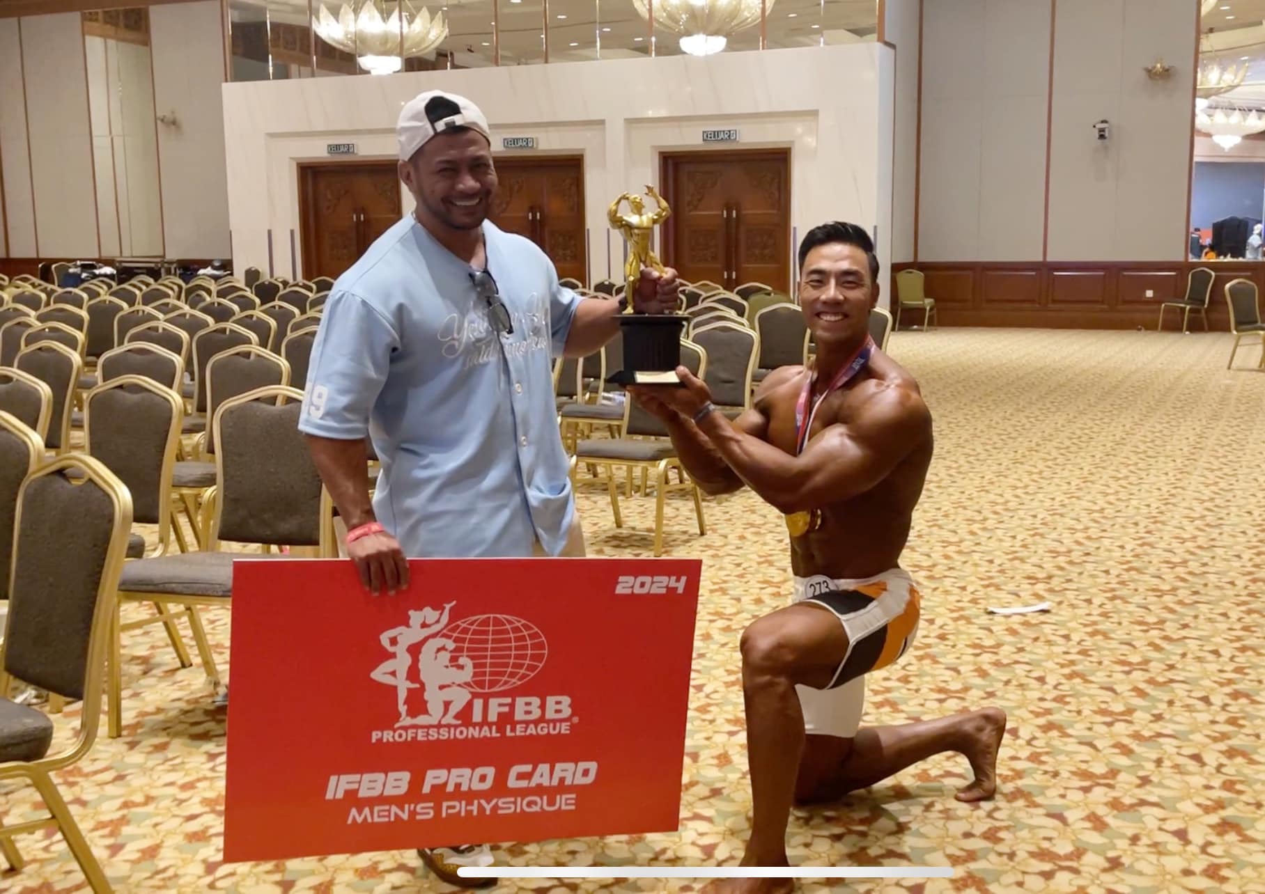 “IFBB Pro là gì” đang trở thành một trong những cụm từ được nhắc tới nhiều nhất trong cộng đồng fitness Việt Nam hiện nay khi ngày càng có nhiều vận động viên Việt Nam sở hữu danh hiệu đặc biệt này.